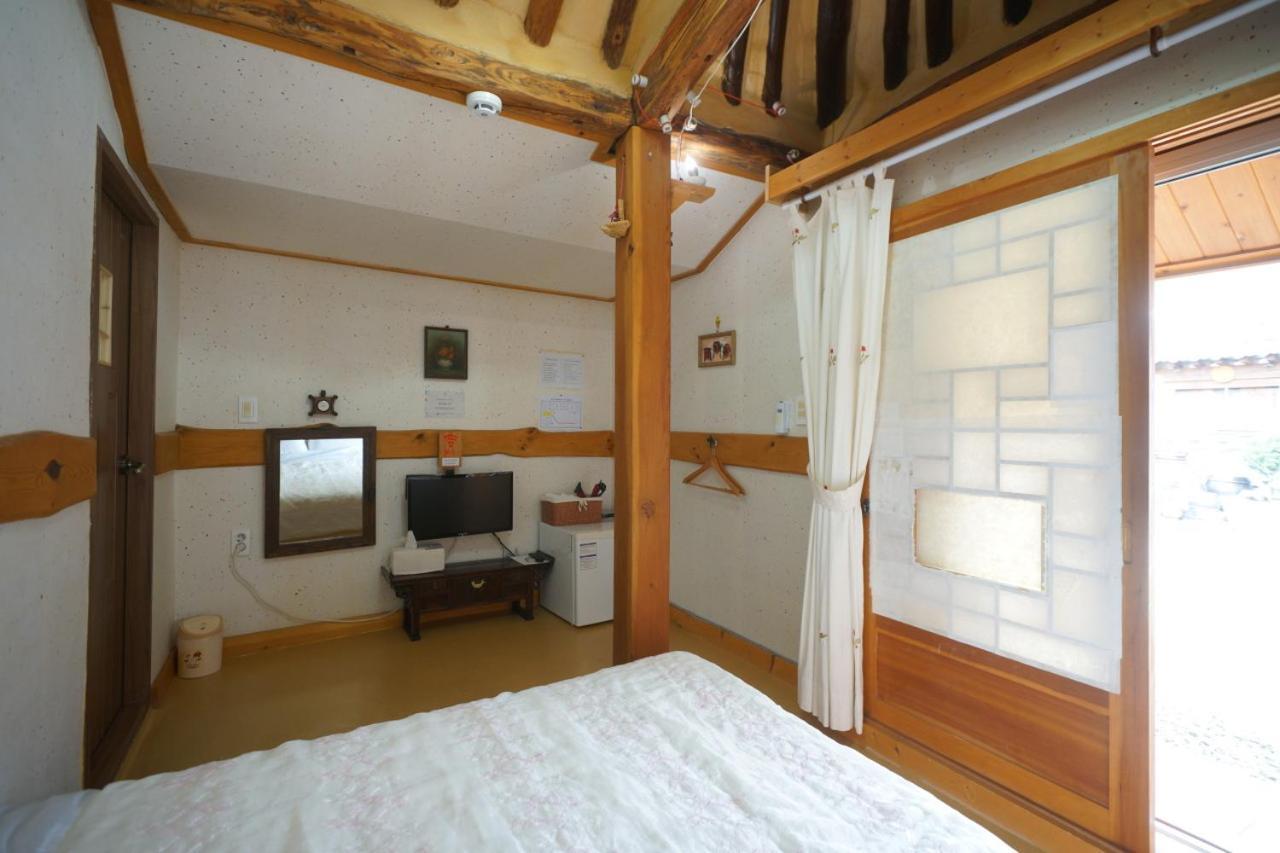 Hanok Madang Villa Jeonju Bagian luar foto