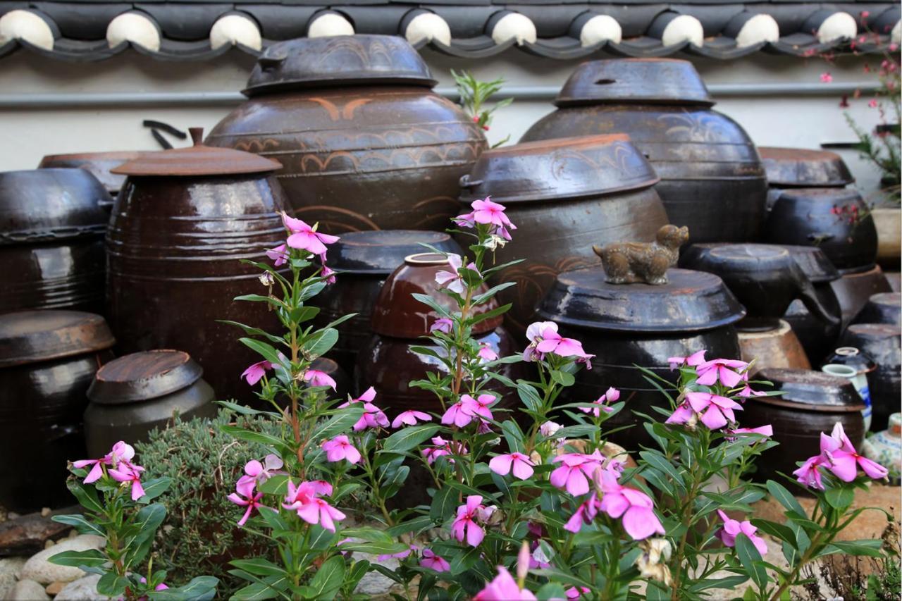 Hanok Madang Villa Jeonju Bagian luar foto