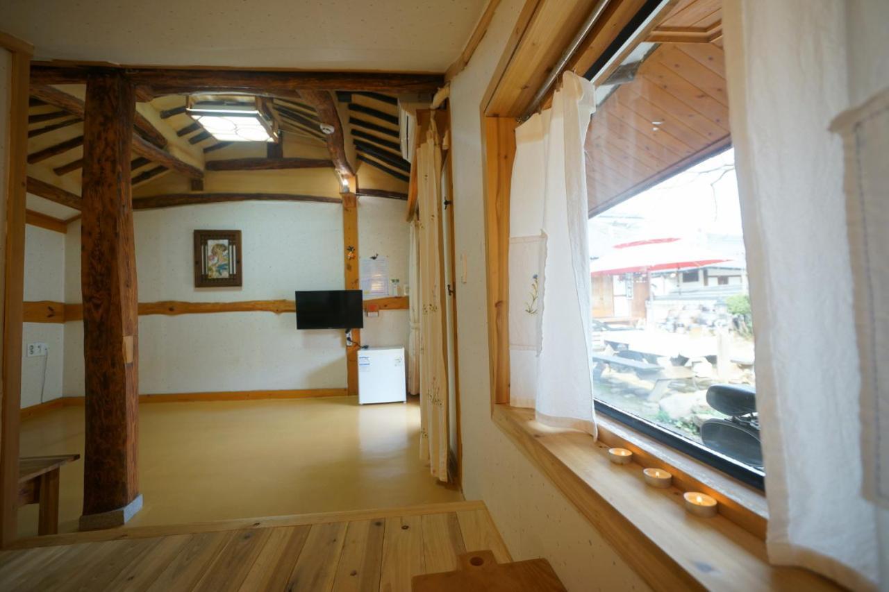 Hanok Madang Villa Jeonju Bagian luar foto