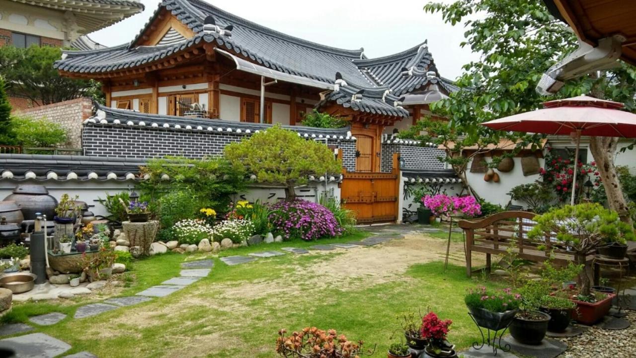 Hanok Madang Jeonju Bagian luar foto